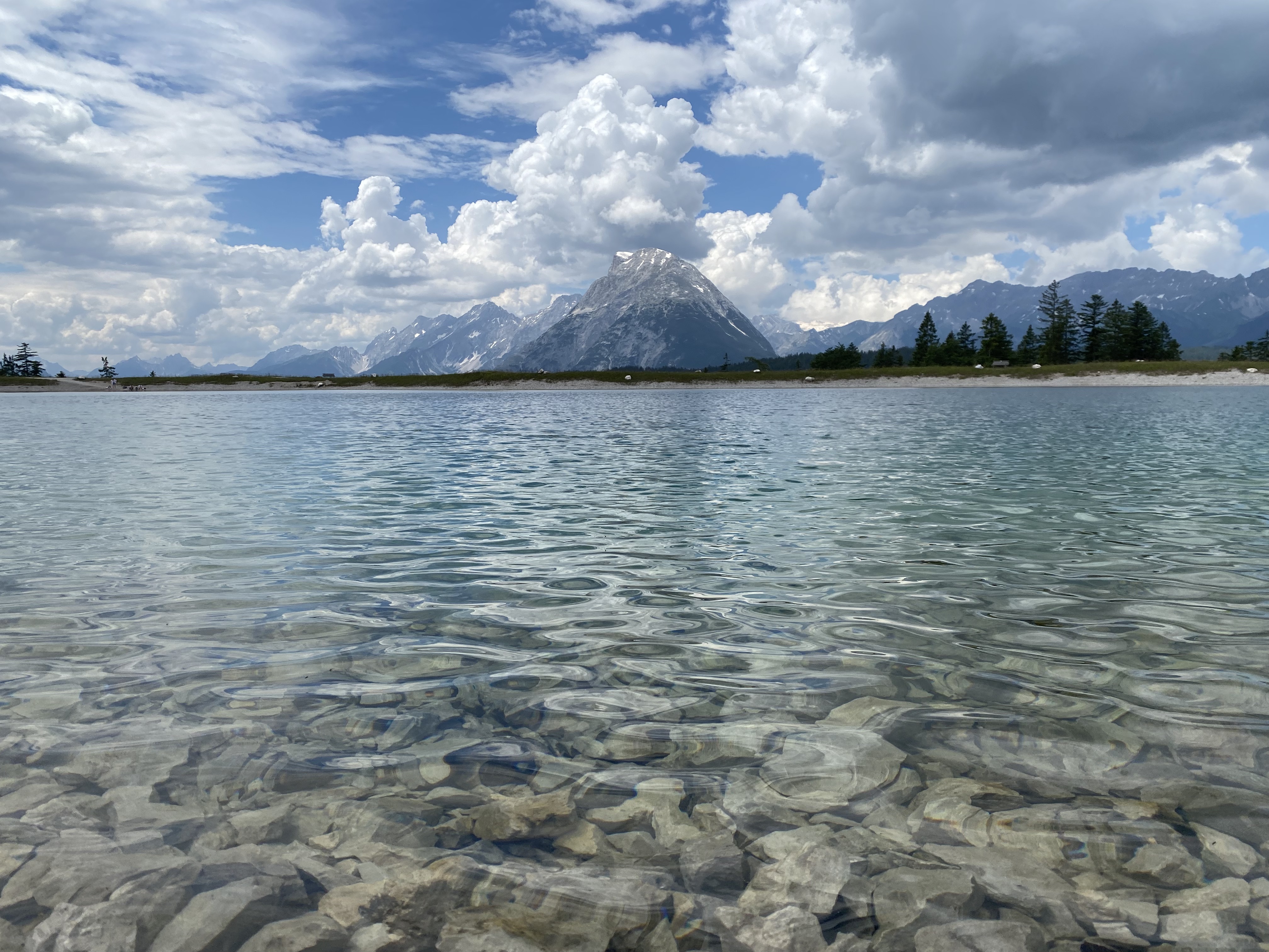The gorgeous mountain scenery of Seefeld at water level.